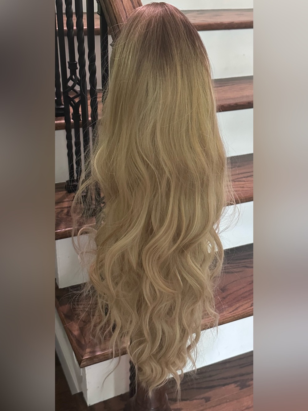 24 inch Blonde Ombré Wig - Picture 3 of 4